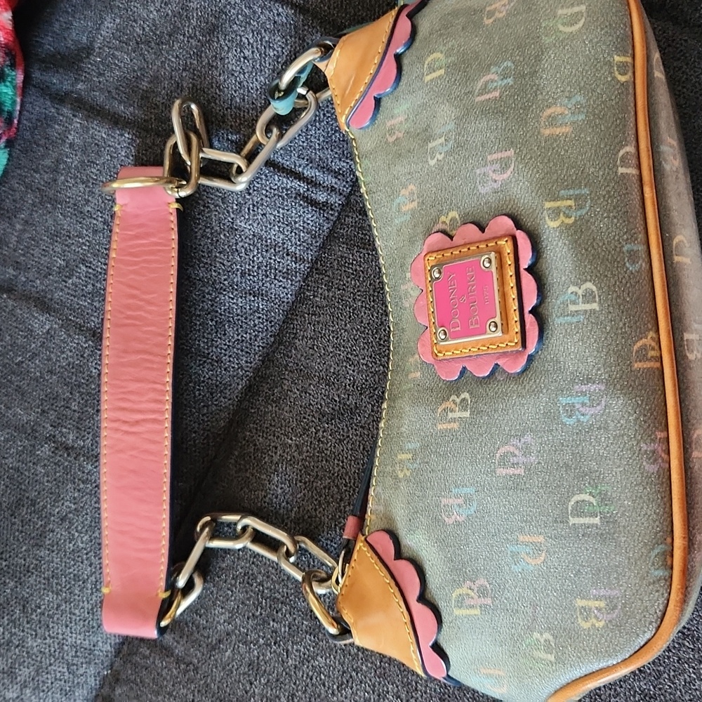 RARE DOONEY&BOURKE VERY VINTAGE